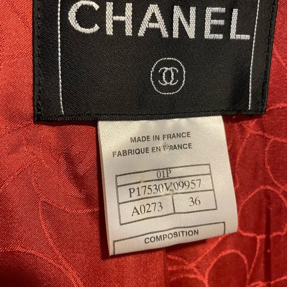 Authentic pink and brown Chanel jacket, size 2. - Picture 2 of 7